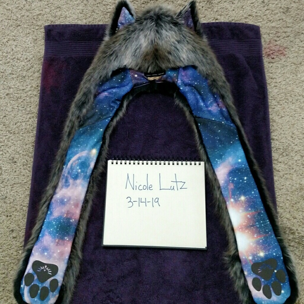 NWOT CE Galaxy Grey Wolf Spirithood